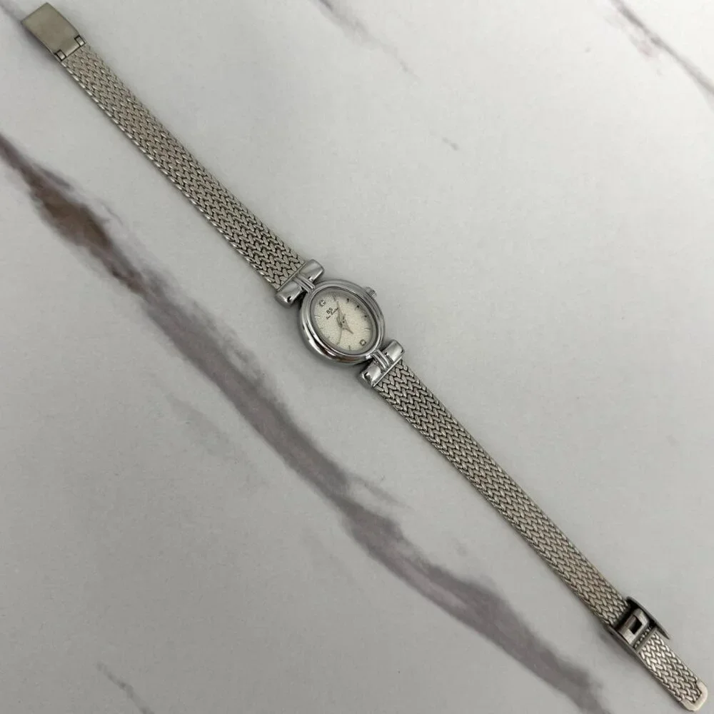 SKU0046 Silver White dial Women Metal Retro‎ Casual Watch Bracelet + gift bag